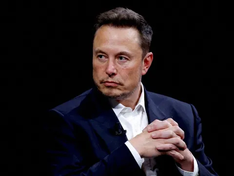Elon Musk và loạt dự đoán tương lai gây sốc: Robot, AI vượt trội nhân loại; tiền không còn ý nghĩa