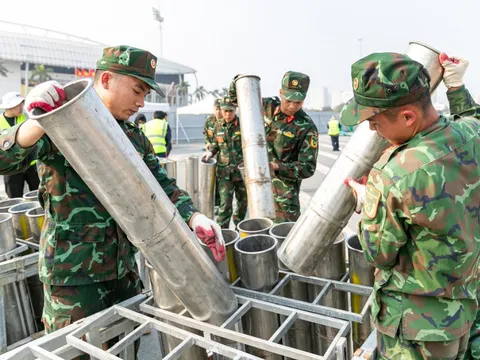 Cận cảnh trận địa 4.600 quả pháo hoa chào mừng thành công Đại hội XIV của Đảng