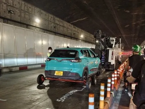 Tai nạn giao thông liên hoàn trong hầm sông Sài Gòn