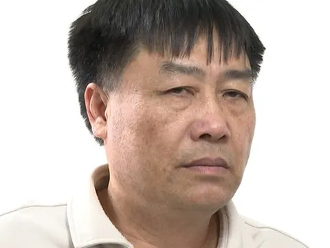 VIDEO: Cảnh sát khám nhà, đọc lệnh khởi tố vợ chồng doanh nhân nổi tiếng Thanh Hóa