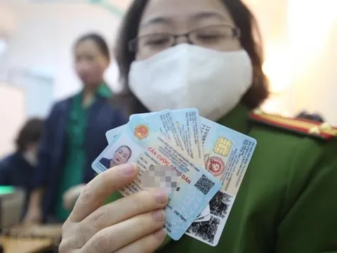 Người sinh vào 4 năm này cần làm lại căn cước công dân trong năm 2026, nếu không sẽ bị phạt tiền, đóng băng tài khoản ngân hàng