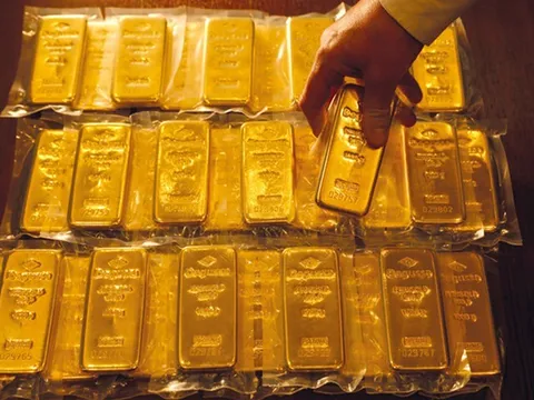 Giá vàng hôm nay 18/1: Chốt phiên cuối tuần người mua lãi 5 triệu đồng/lượng