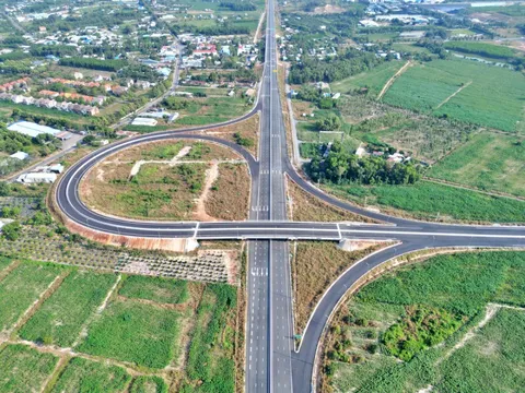 Toàn cảnh 38 km cao tốc Biên Hòa - Vũng Tàu trước ngày thông xe