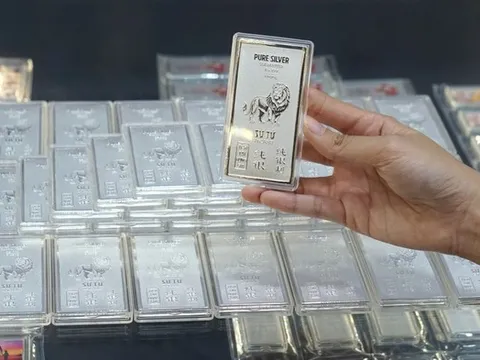 Giá bạc hôm nay 3/2: Bạc trong nước tăng trở lại