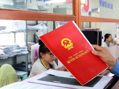 Từ 31/1, chủ tịch xã được quyền cấp sổ đỏ cho người dân