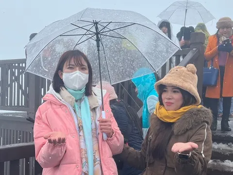 Không khí lạnh tăng cường liên tiếp, miền Bắc giảm 8-10°C, khả năng có mưa tuyết