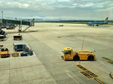 Flycam bay trái phép, đường băng sân bay Đà Nẵng phải tạm ngưng