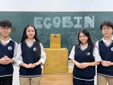 Từ rác thải trong bếp, đến thùng rác AI của học sinh lớp 11