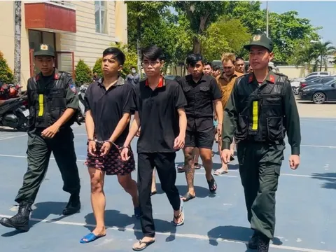 Triệt phá đường dây ma túy tiêu thụ khắp các tỉnh thành, thu giữ gần 1.000 viên thuốc lắc và hơn 17kg "hàng cấm"