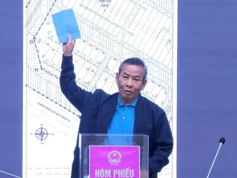Hà Nội: 22 hộ bốc thăm đất tái định cư dự án đường Vành đai 4