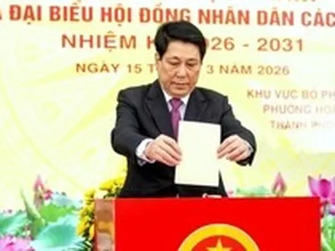 Chủ tịch nước Lương Cường bỏ phiếu tại điểm bầu cử Tổng cục Chính trị