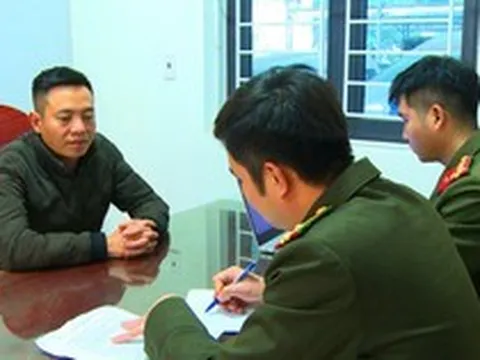 Nhân viên ngân hàng nghỉ việc Hoàng Văn Toàn đã "lột xác" thành "thần y" như thế nào?