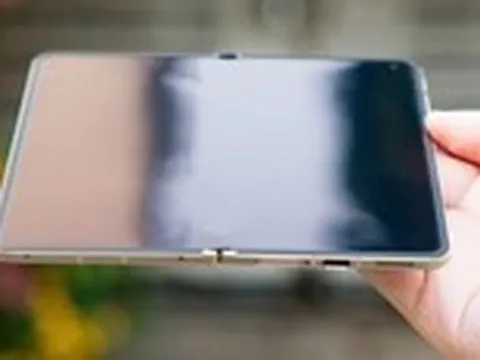 Oppo ra mắt điện thoại gập gần như không còn nếp gấp