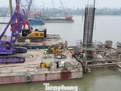 Hà Nội đảm bảo tiến độ cầu qua sông Hồng trong bối cảnh giá xăng dầu biến động