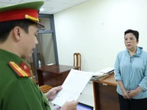 Ra lệnh bắt tạm giam Đỗ Viết Dự, cấm đi khỏi nơi cư trú đối với Nguyễn Thị Mỹ Cơ