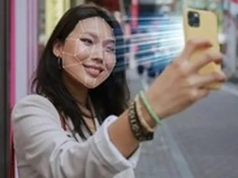 Dùng AI ghép ảnh khiêu dâm bạn học, hai thiếu niên Mỹ bị quản chế