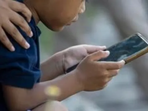 Indonesia học theo Úc cấm trẻ em dùng mạng xã hội