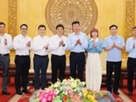 FPT thúc đẩy hợp tác chuyển đổi số và giáo dục với Ninh Bình