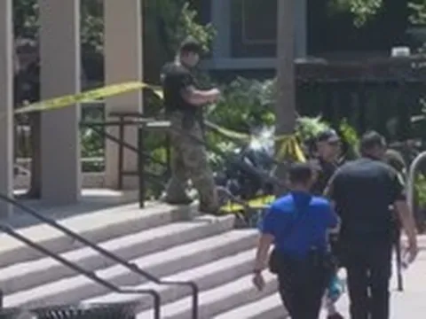 ChatGPT có thể bị coi là ‘đồng phạm’ trong vụ xả súng ở Florida