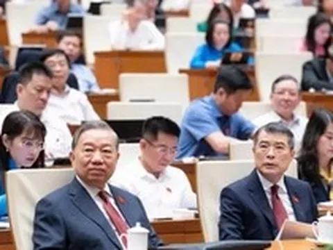 Quốc hội họp phiên bế mạc, quyết định nhiều nội dung quan trọng, cấp bách