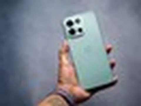 Thử dùng mẫu điện thoại pin khủng 9.000 mAh để chơi game 3 tiếng liên tục: Cái kết khiến tôi "ngây người"