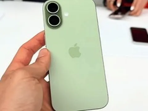 Chiếc iPhone "cháy hàng" toàn cầu, đáng mua nhất hiện nay