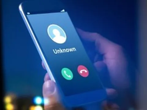 Ngân hàng khuyến cáo tất cả khách hàng: Đừng tin bất kỳ số điện thoại nào hiển thị trên màn hình!