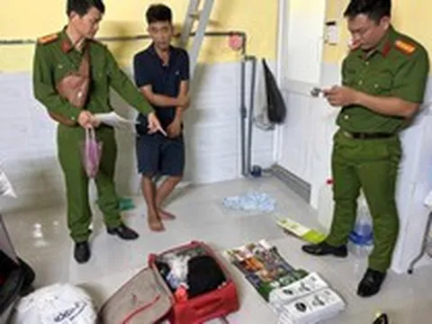 Khám xét khẩn cấp 3 địa điểm, bắt giữ kẻ cầm đầu là Nguyễn Xuân Thành: Thu giữ 600kg bột màu nâu