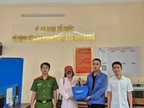 Công an điều tra gấp giao dịch 425.600.000 đồng từ tài khoản của người phụ nữ SN 1973