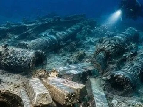 "Tàu ma" chở nặng kho báu lộ diện sau 4 thế kỷ