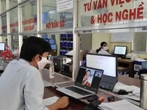 Gần 275.000 người nhận BHXH một lần