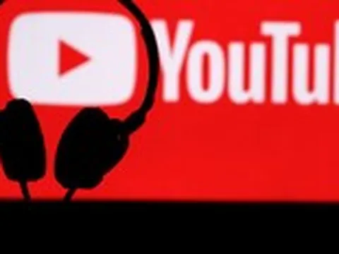 YouTube nâng cấp podcast bằng AI, thách thức Spotify