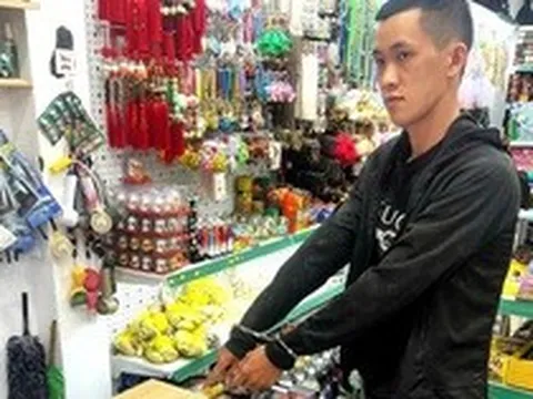 Bắt giữ cựu nhân viên siêu thị mini Trần Đức Huy, 26 tuổi