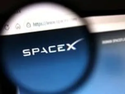 SpaceX ký thỏa thuận điện toán đám mây hàng chục tỉ USD với Google