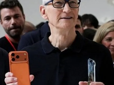 iPhone 18 Pro có thể tăng thêm 200 USD, CEO Tim Cook thừa nhận tăng giá là "không thể tránh khỏi"