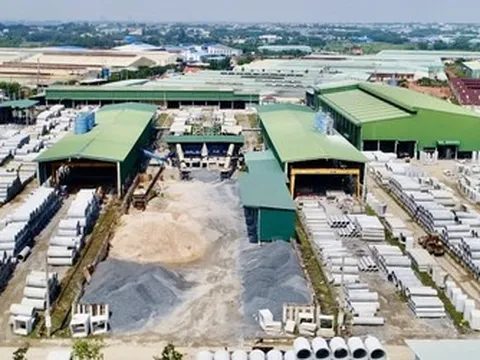 C32 báo nghi vấn bị thâu tóm, nhóm cổ đông gia đình bất ngờ thoái gần 10% vốn