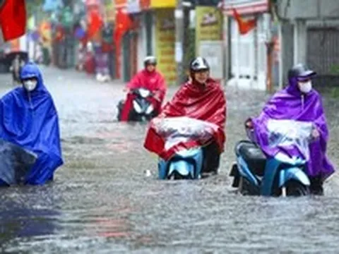 Mây dông đang bủa vây Hà Nội và loạt tỉnh, miền Bắc mưa như trút từ đêm nay