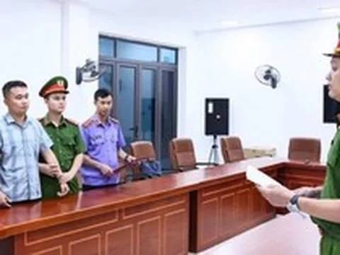Phê chuẩn bắt khẩn cấp giáo viên Nguyễn Hà Duy: Những người liên quan có thể bị xử lý thế nào?