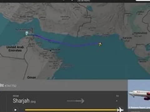 Máy bay chở hàng Boeing 737 mất tích trên biển Ả Rập, hạ độ cao đổi hướng bất thường trước khi biến mất khỏi radar