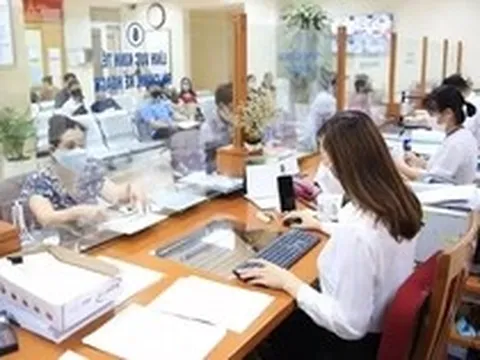 Viên chức quản lý phải tự nguyện từ chức nếu vợ chồng, con cái vi phạm pháp luật