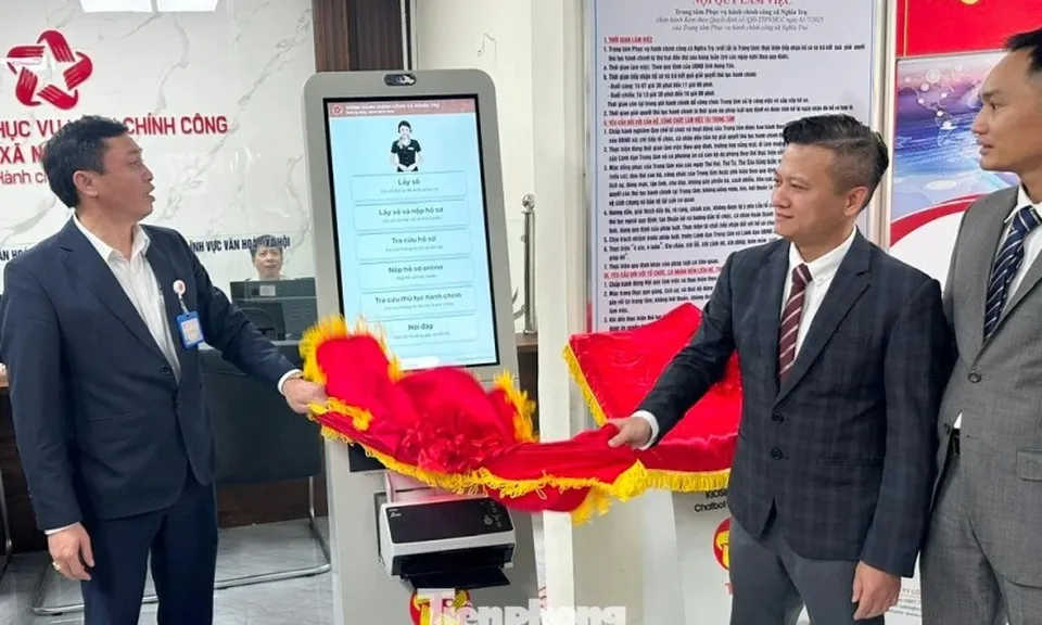 Xã đầu tiên ở Hưng Yên có robot AI làm thủ tục hành chính